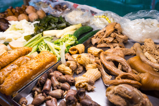 Taiwan night market Taiwanese braised food