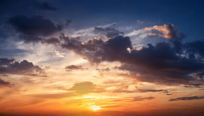 Obraz premium Dramatic Hazy Sky At Sunset Sunset Sky Background