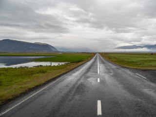Fototapeta premium Highway in landscapes of Iceland 