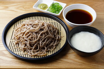 ざるそば　山芋と薬味