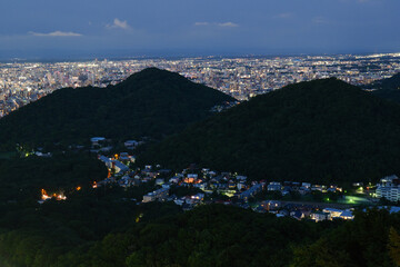 夏の大倉山から見た札幌市街の夜景