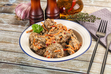 Chicken liver with cream and carrot