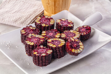Ripe boiled black corn garnish