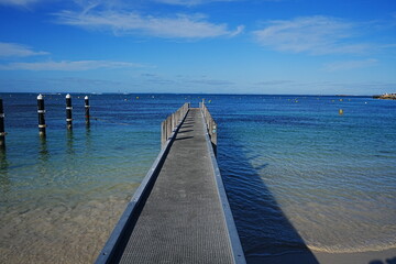 Obraz premium Thomson Bay Beach on Rottnest Island near Perth, Australia - オーストラリア パース ロットネスト島 トムソン湾 ビーチ