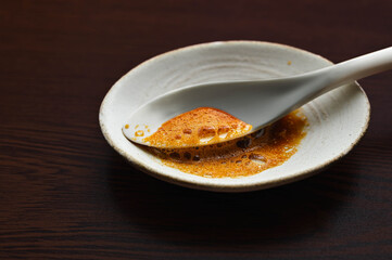 スプーンですくう泡醤油