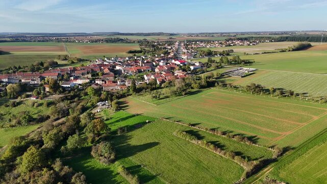 vue a&eacute;rienne du village de Mercy-le-Bas en Meurthe-et-Moselle, Lorraine. 