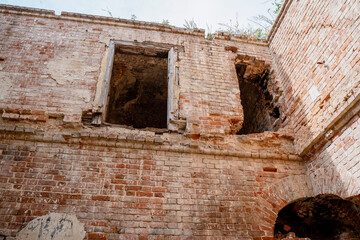 An abandoned brick old building