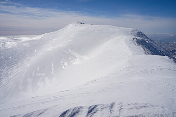 厳冬期の真っ白な別山