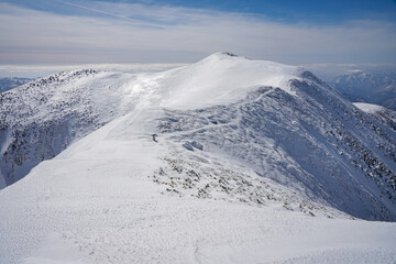 厳冬期の真っ白な別山