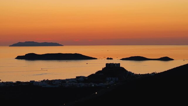 Siluetas de islas en el mar de cortez en Sonora