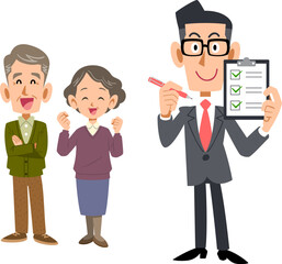 シニア夫婦とチェックリストを見せるスーツ姿の男性
