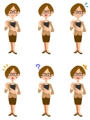 スマートフォンを操作する眼鏡のビジネスウーマン　6種類の表情　全身
