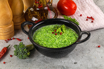 Dietari vegan broccoli cream soup