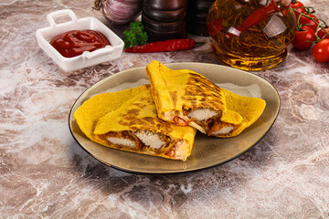Spicy quesadillas with chicken fillet