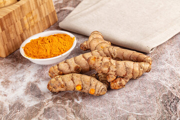 Fresh aroma tumeric roots heap