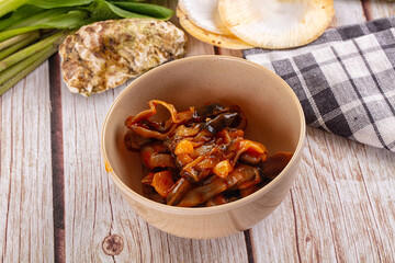 Razor shell mollusk with sauce