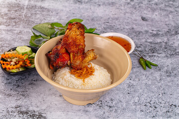 Spicy roasted chicken wing with rice
