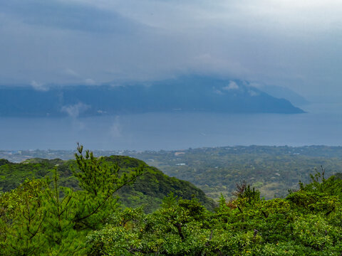 Blick vom Aussichtspunkt Yunohira auf die Bucht von Kagoshima, Japan