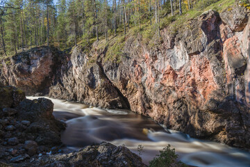 At Kiutak&ouml;ng&auml;s, the Oulanka River shows its raw power