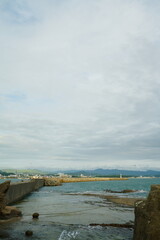 海と海岸と防波堤