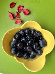 fresh blueberries in a bowl