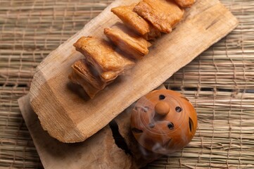 Khaja is a famous sweet from Bihar made with layered refined flour, ghee, and sugar syrup. Crispy, flaky, and golden, it’s often enjoyed during festivals and celebrations like Chhath Puja.