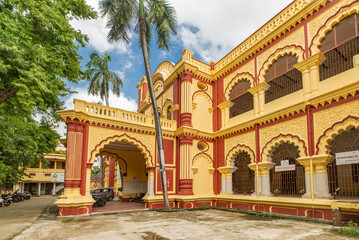 Fototapeta premium Darbhanga House in Patna, located by the Ganga, was once the royal residence of the Darbhanga kings. Known for its colonial-era design, it now serves as a cultural and educational landmark of Bihar.