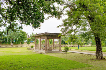 Kumhrar Park in Patna is an archaeological site showcasing the ancient ruins of Pataliputra, the Mauryan capital. The park preserves relics, pillars, and foundations that reflect Bihar’s historic gran