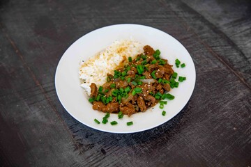 Bulgogi is a typical Korean homemade barbecue and rice is a typical delight of South Korean cuisine, known for its strong flavor and super tender and tasty meat.