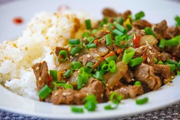 Bulgogi is a typical Korean homemade barbecue and rice is a typical delight of South Korean cuisine, known for its strong flavor and super tender and tasty meat.