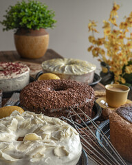 Bolos Caseiros Confeitaria Gastronomia Doce Tortas Chocolate Red Velvet Coco Limão Uva Sabores Frutas Sobremesa Padaria Caseiro Artesanal Culinária Receitas Bolo Festa Bolo Simples Bolo De Chocolate