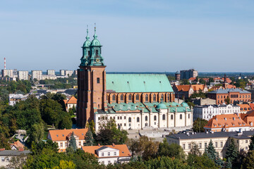 Fototapeta premium Bazylika Prymasowska w Gnieźnie, Polska