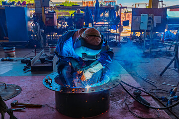 Welding of steels with Mig welding, flange nozzle welding