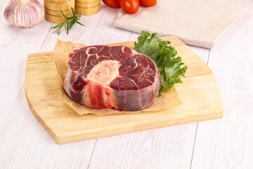 Raw beef ossobuco for roast