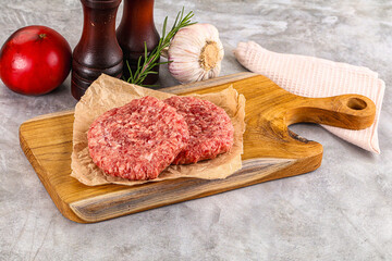 Raw round beef cutlet minced meat