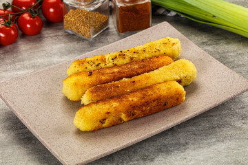 Crispy breaded mozarella cheese sticks
