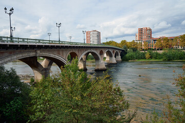 Pont des Catalans bridge spanning garonne river in toulouse