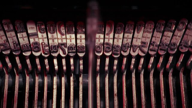 Mechanische retro Schreibmaschine im filmischen Vintage Look