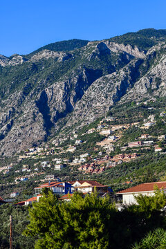 Blick von Mikri Mantineia in Richtung Taygetos bei Kalamata, Griechenland