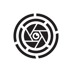 Aperture maze logo. Geometric lens maze symbol, creativity, focus, digital art design.
