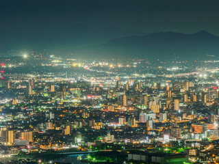 香川県の屋島山頂から望む高松市の美しい夜景　四国の街明かり