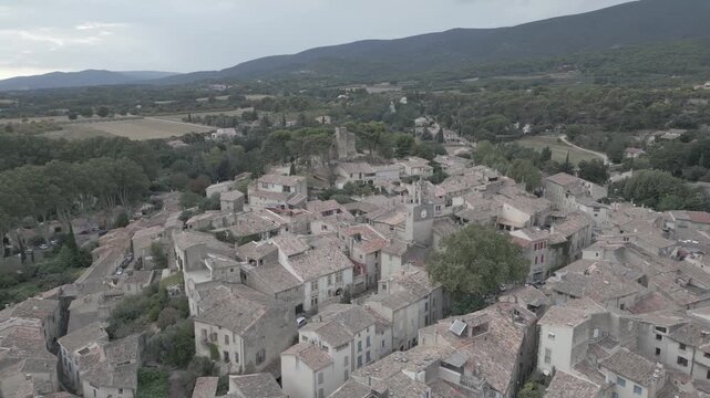 The village of Cucuron in the Luberon massif, Provence, France
