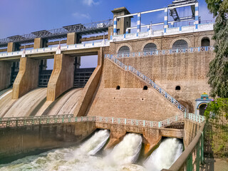 The Krishnagiri Dam, also known as the KRP Dam, is a tourist destination and picnic spot on the Thenpennai River in the Krishnagiri district of Tamil Nadu, India. Located about 100 km from Bangalore.