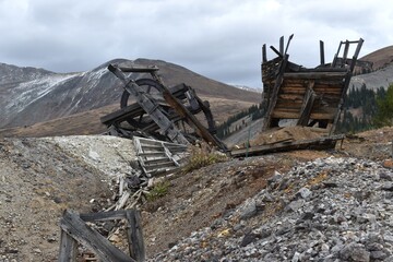 Wooden Mine Structures 