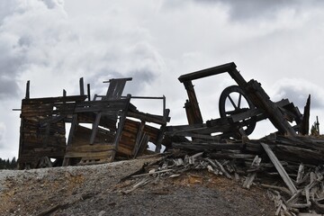 Wooden mine structure
