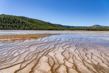 Grand Prismatic Spring, Midway Geyser Basin Trail. Yellowstone National Park , Wyoming. Hydrothermal System. hot-spring deposits. Extremophile. Yellowstone Plateau
