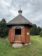 Capela ortodoxa russa no museu em Bialowieza na Polonia. 