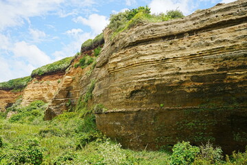 タイトル : The Layered Cliffs of Byōbugaura in Chōshi, Chiba, Japan - 日本 千葉 銚子 屛風ヶ浦の地層