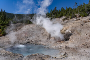 Beryl Spring, Yellowstone National Park , Wyoming. Hydrothermal System. hot-spring deposits
