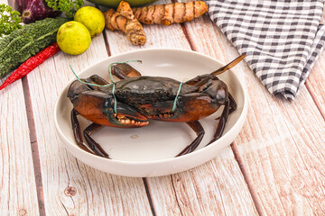 Wild raw crab for cooking